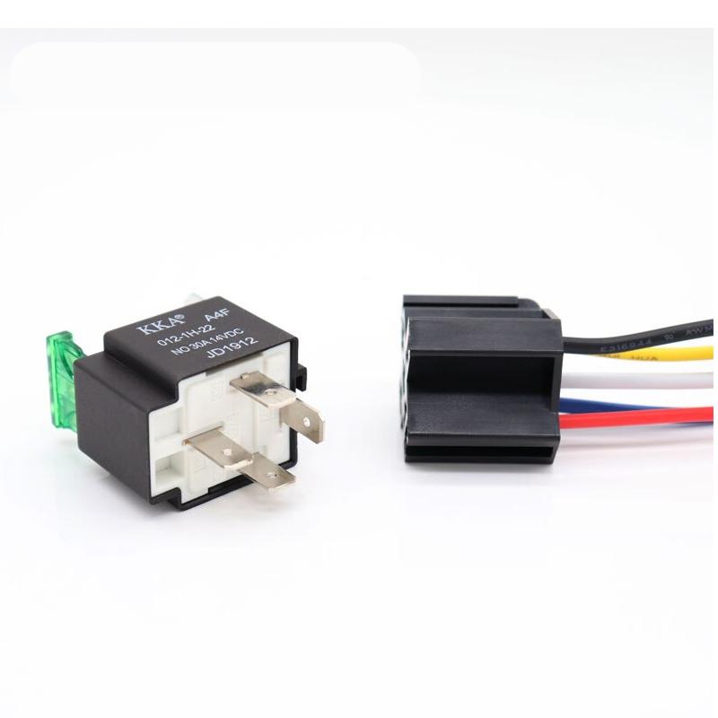 30a-automotive-relay-with-fuse